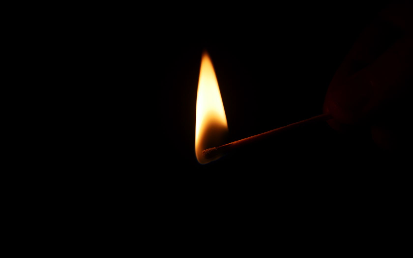 Выброшенная спичка и утечка газа: суд разделил ответственность за пожар на парковке Астаны