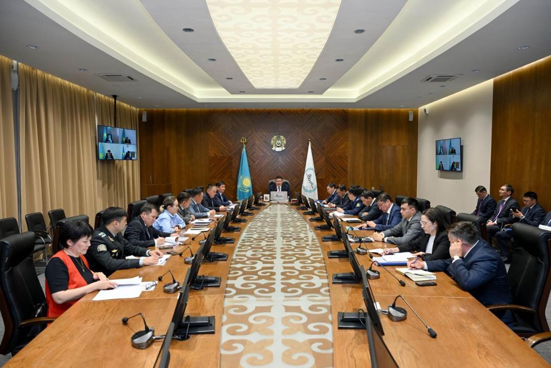 Сегодня в области Абай обсудили недостроенные объекты: сроки и контроль