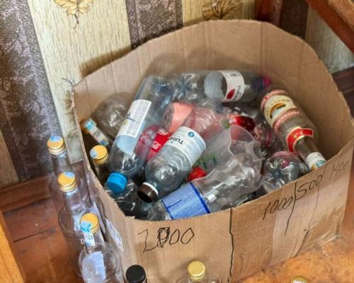 Изъято 137 литров: пенсионерка продавала разбавленный спирт из дома в Петропавловске