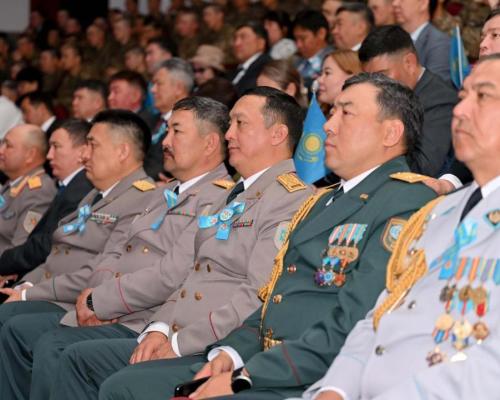 В Семее прошло торжественное собрание посвященное Дню Победы и Дню защитника Отечества