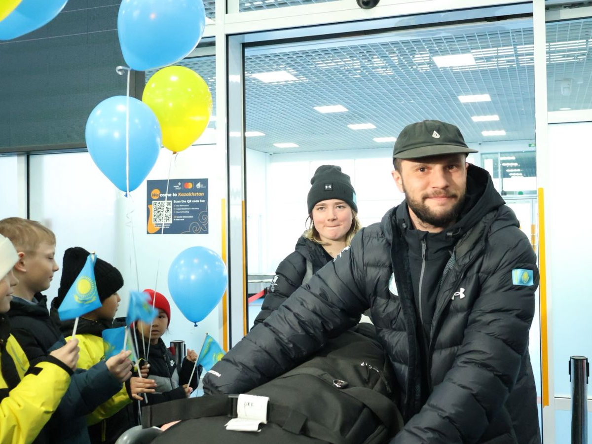 В аэропорту Усть-Каменогорска встретили участников Олимпиады-2026