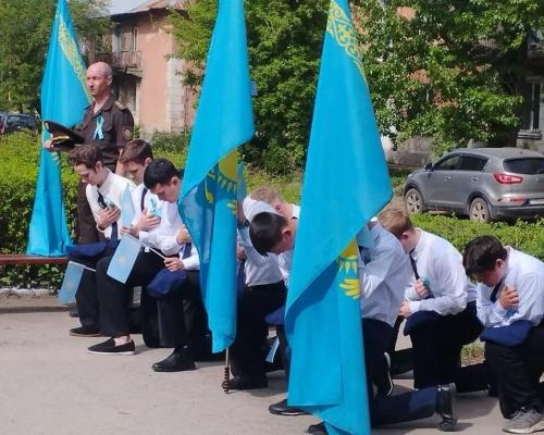 В Риддере почтили память Героя Советского Союза Тулегена Тохтарова