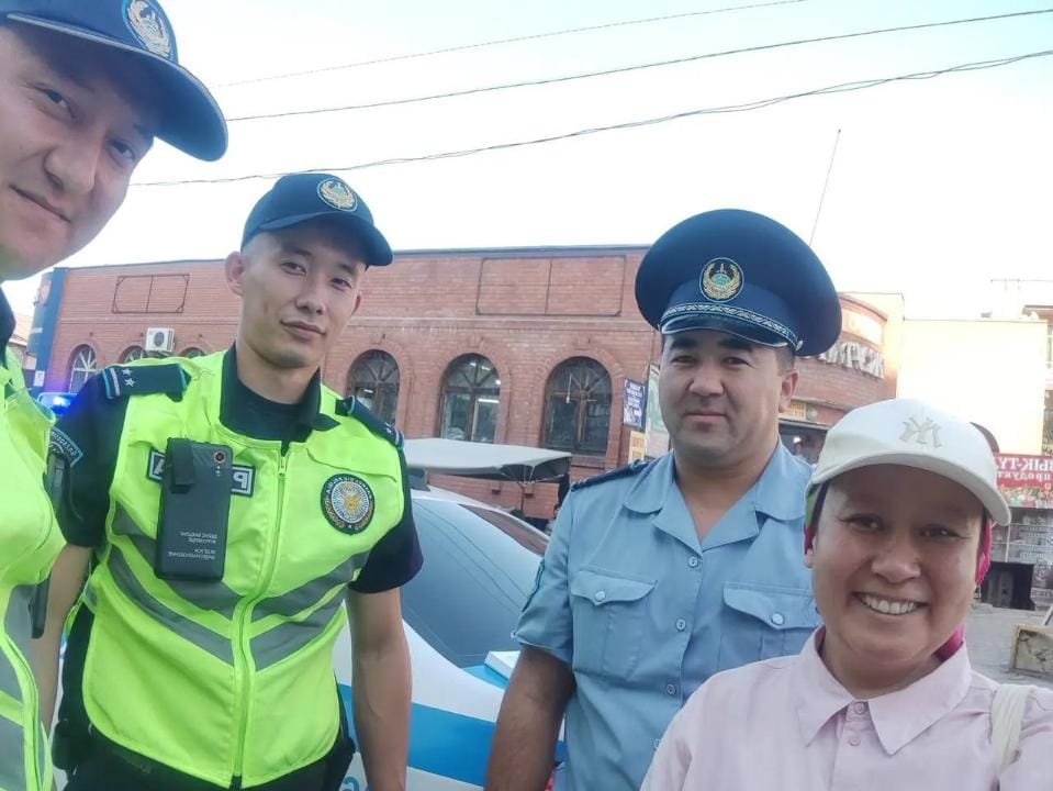 В Семее патрульные помогли мужчине, которого нашли без сознания на улице