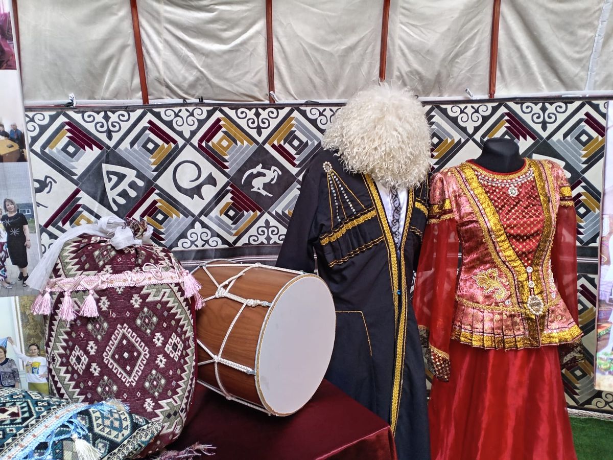 В Усть-Каменогорске начинается празднование Наурыза у Дома дружбы