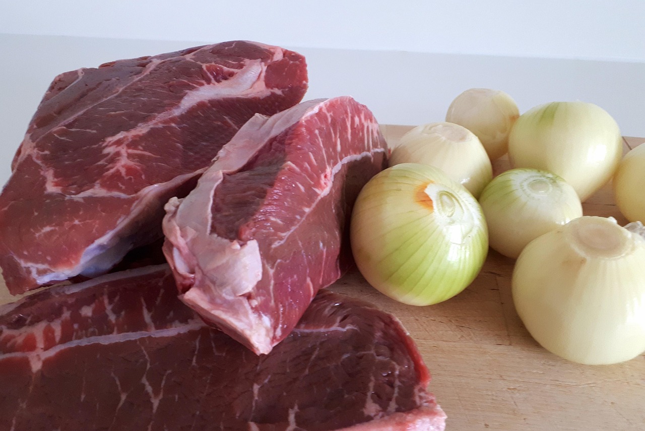 Рост цен на овощи и мясо в Казахстане связали с незаконными схемами на рынках