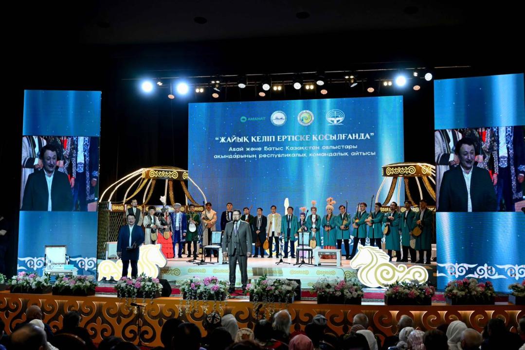 В Семее проходит республиканский командный айтыс