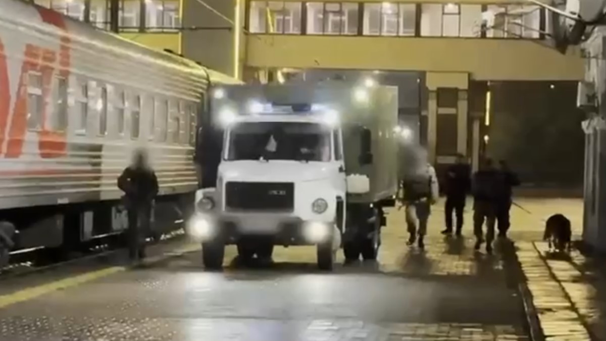 Смертельное отравление в нарколаборатории: подозреваемого в организации наркобизнеса доставили в Казахстан