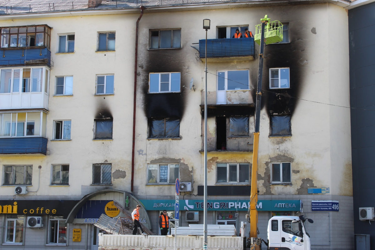 В Усть-Каменогорске начались работы по восстановлению фасадов жилых домов