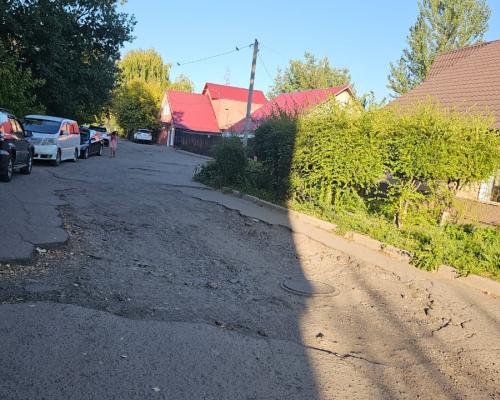 Жители Усть-Каменогорска составили список улиц, нуждающихся в ремонте