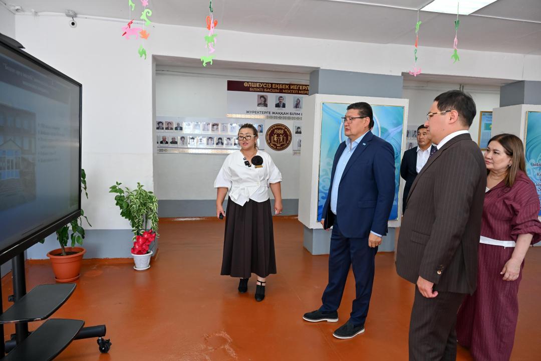 Аким области Абай встретился с жителями села Бодене