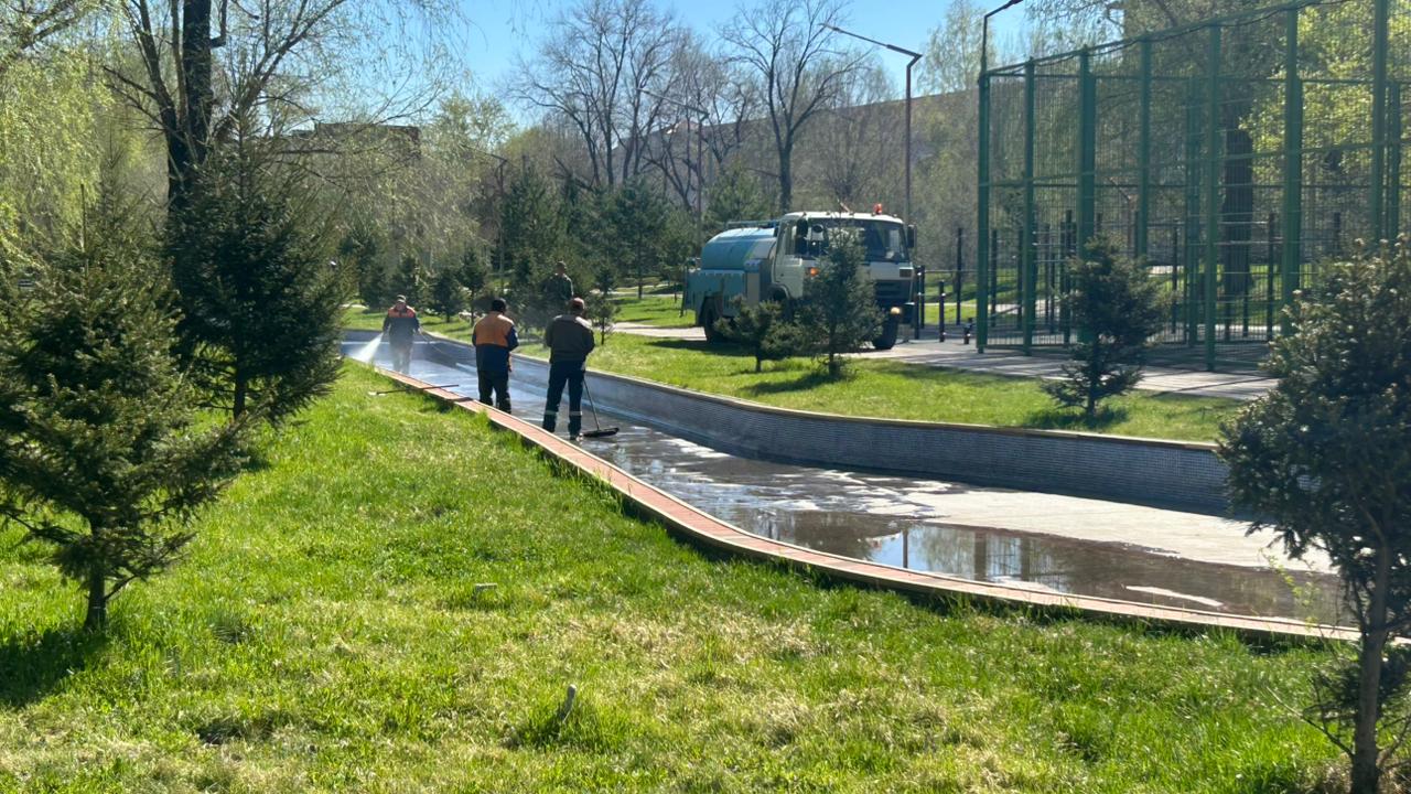 В Усть-Каменогорске чистят каскадные пруды на Комендантке