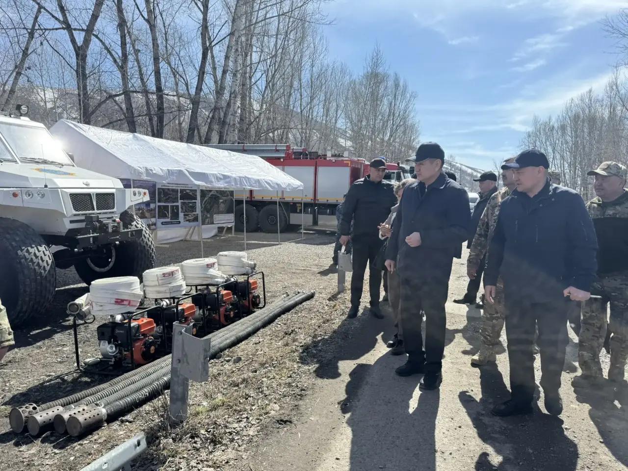 Аким ВКО ознакомился с паводковой ситуацией в районе Алтай
