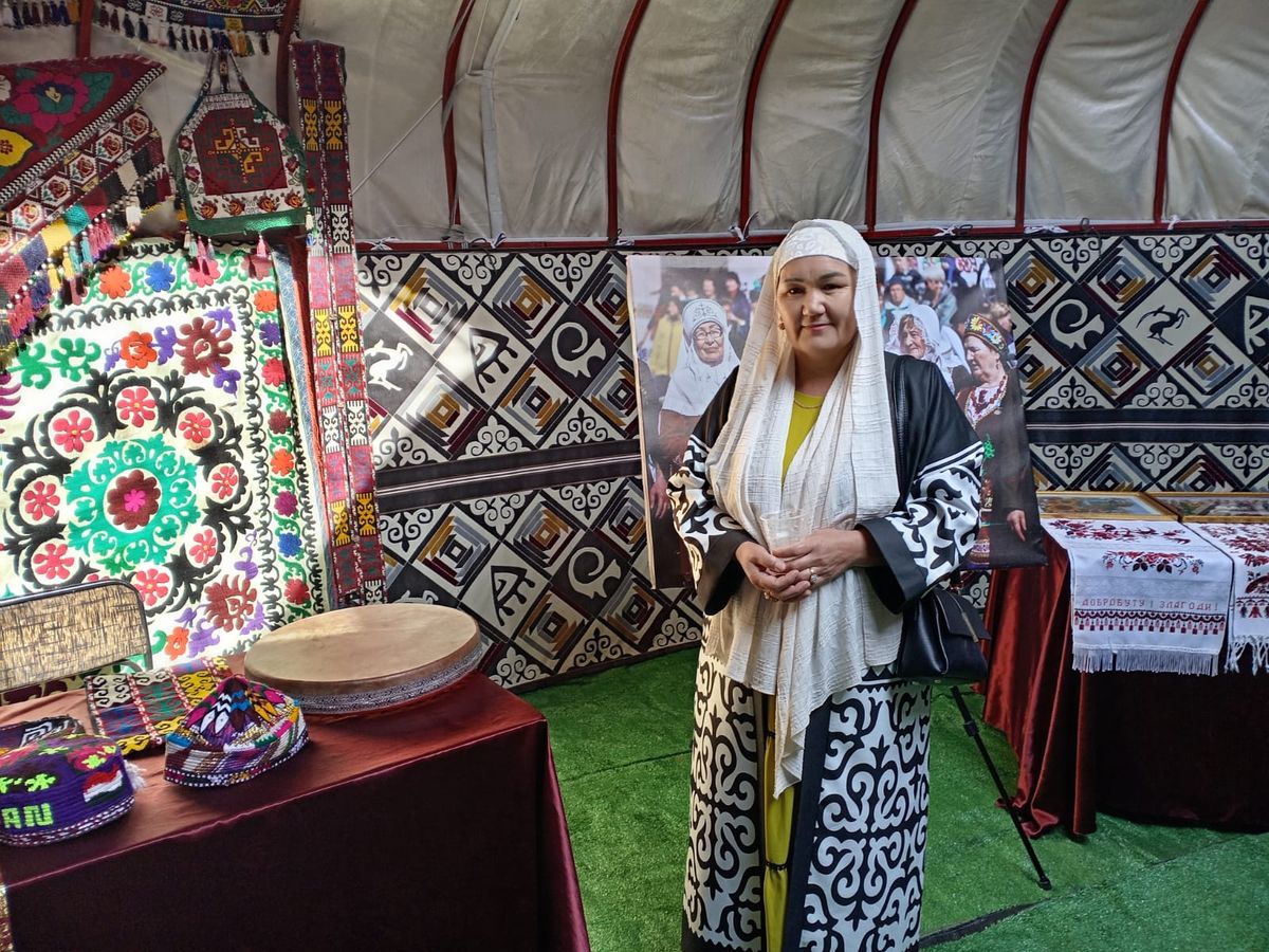 В Усть-Каменогорске начинается празднование Наурыза у Дома дружбы