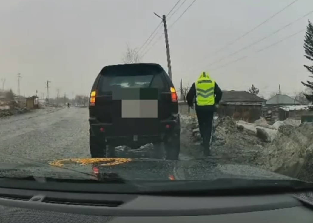 Полицейские выявили опасных нарушителей на Бухтарминской трассе