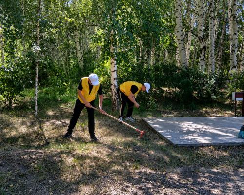 В Усть-Каменогорске провели масштабную экологическую акцию в этнопарке