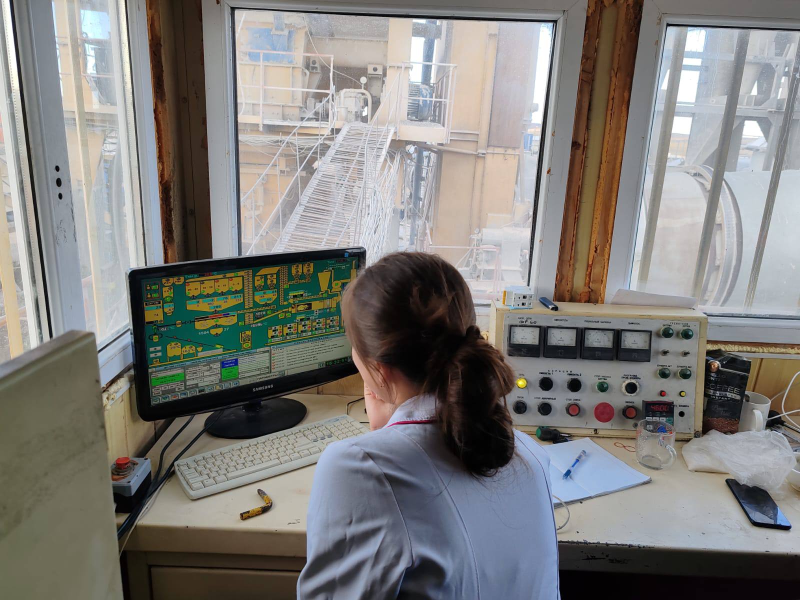 В Казахстане ученица разработала дороги будущего из отходов