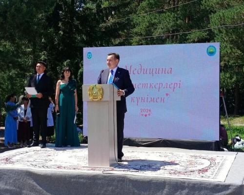 В Риддере поздравили медицинских работников ВКО