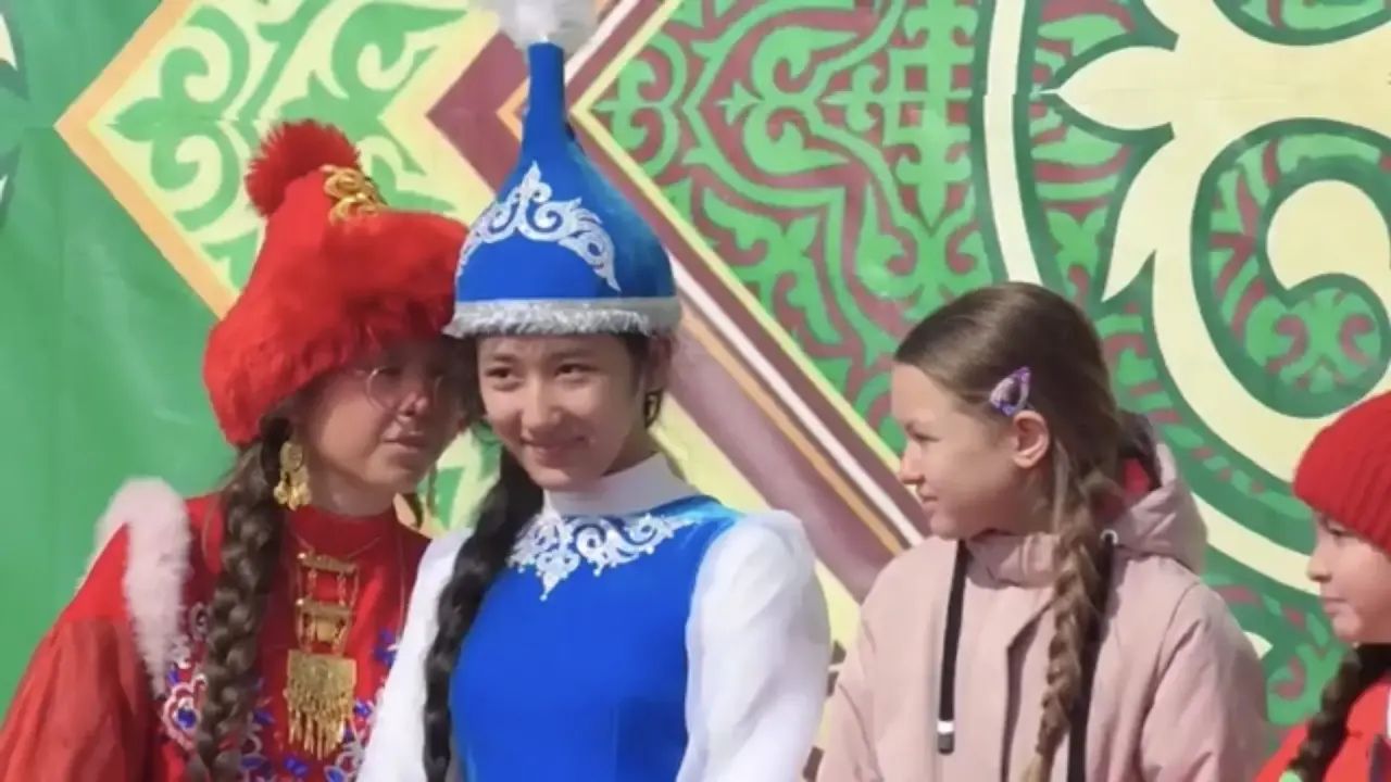 В районе Алтай на Наурыз выберут обладательницу самой длинной косы