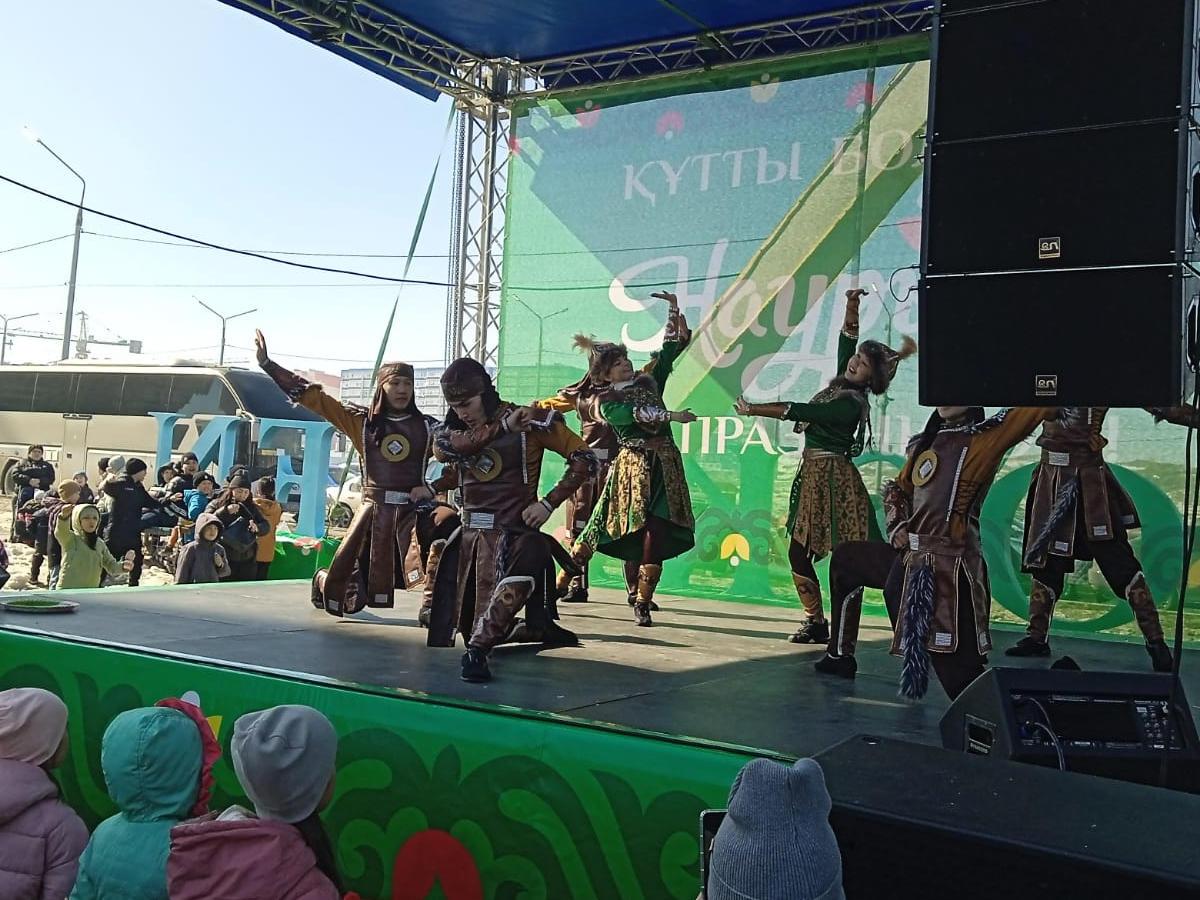 В Усть-Каменогорске жители левобережья с размахом отметили Наурыз