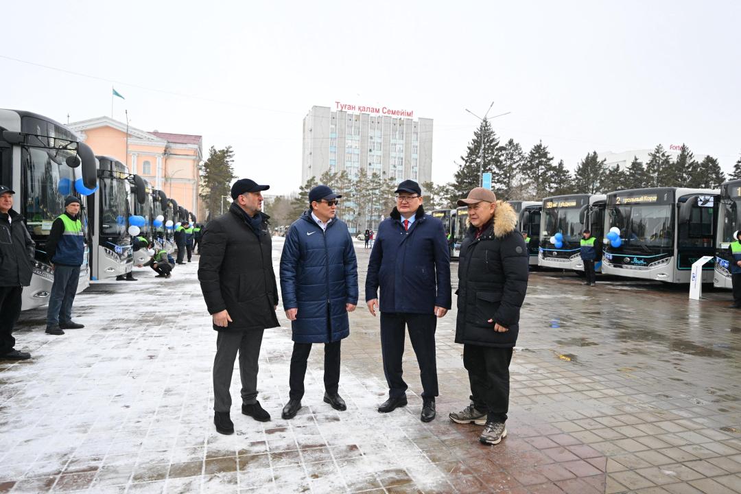 Парк общественного транспорта города Семей пополнился 32 современными автобусами
