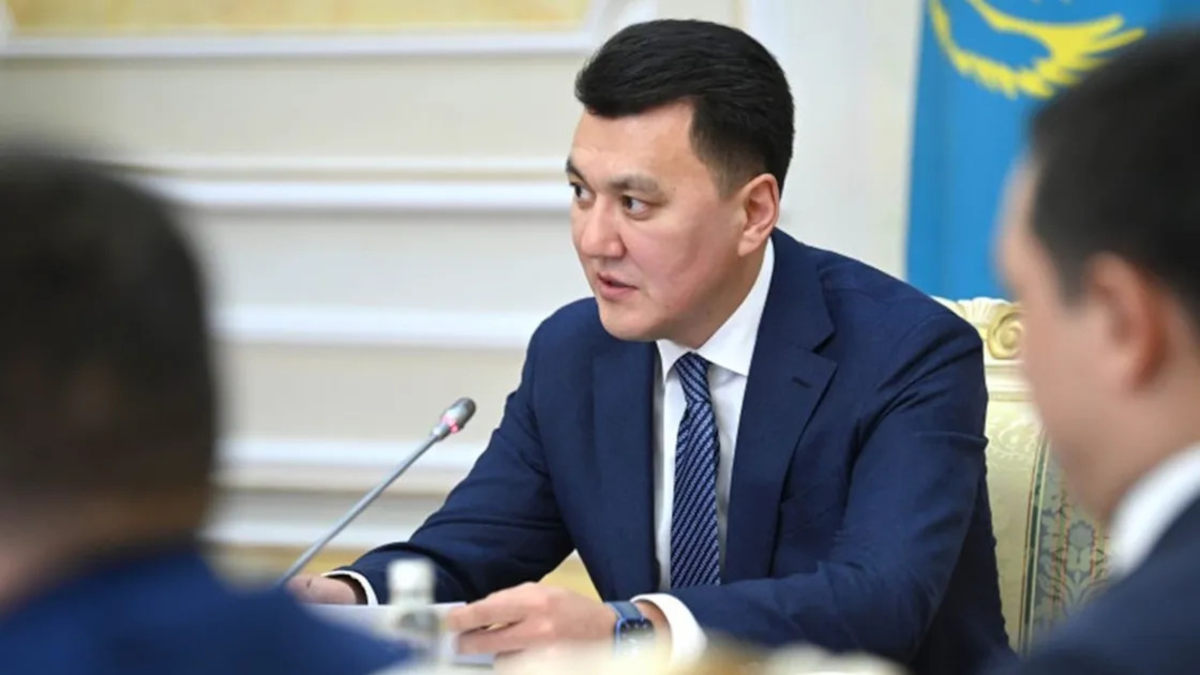 Карин высказался о влиянии псевдоэкспертов на общество Казахстана
