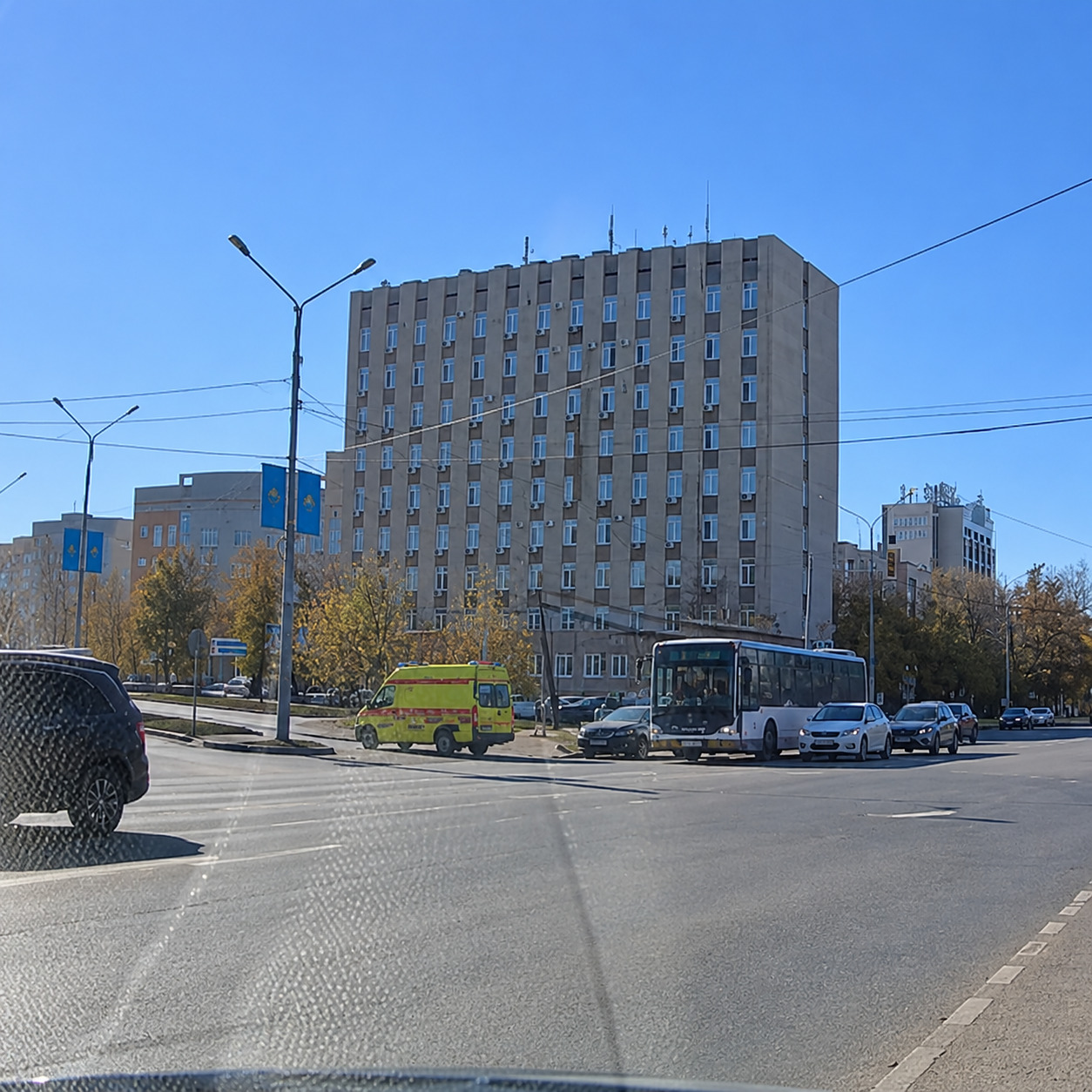 ДТП со скорой помощью в Усть-Каменогорске: один человек обратился к медикам