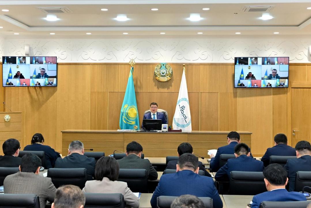В Семее состоялось заседание областного акимата