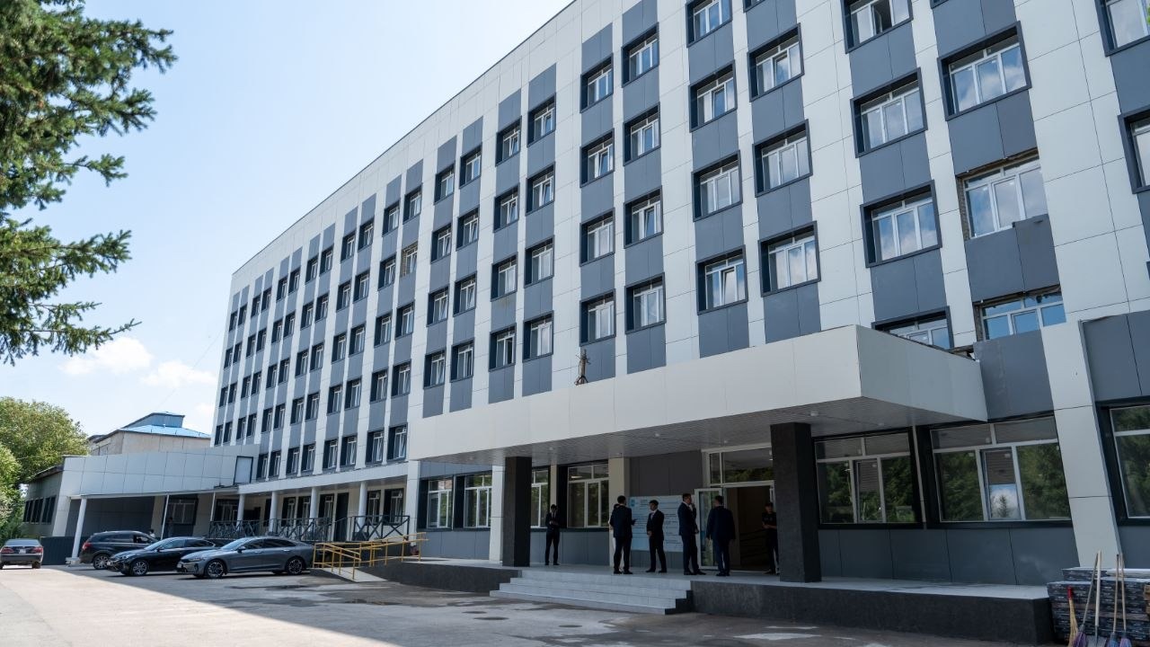 В Усть-Каменогорске врачи спасли едва не утонувшего ребенка