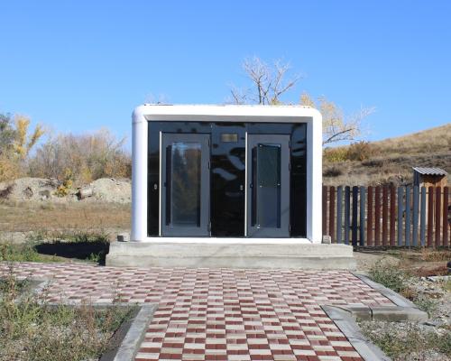 В селе Миролюбовка ВКО обустроили парковку, павильоны и новый ФАП