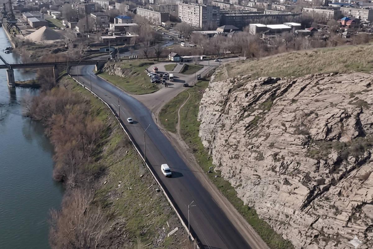 В Усть-Каменогорске на одной из дорог уже завершили средний ремонт 