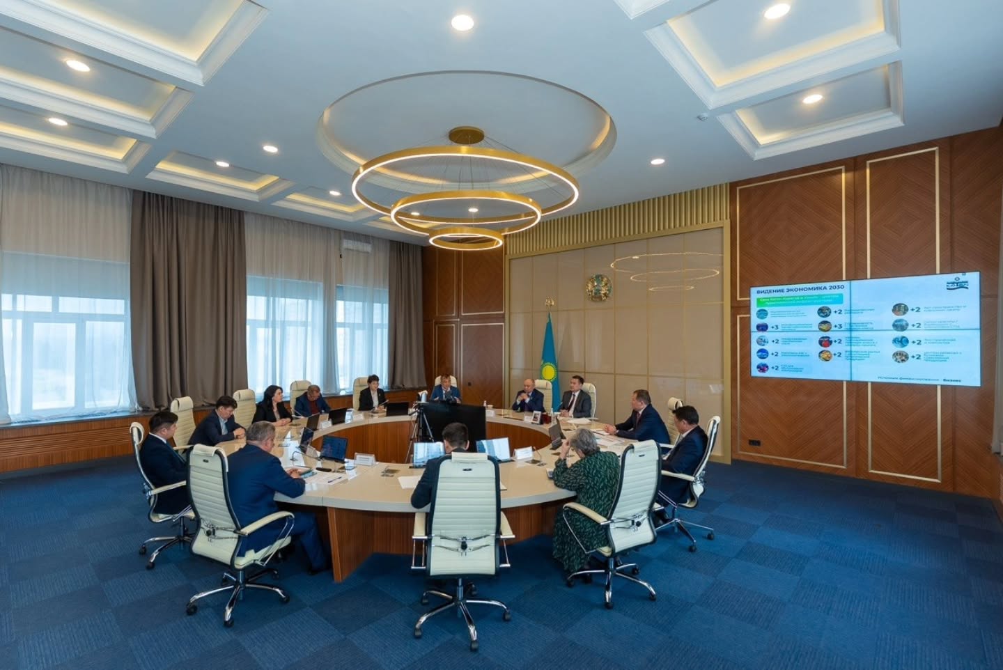 Аким ВКО провел совещание по вопросам развития Катон-Карагайского и Уланского районов