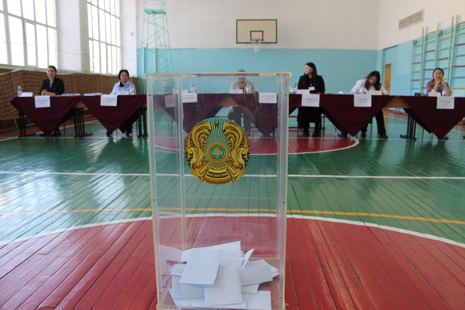 На участках Усть-Каменогорска отмечается хорошая явка в первые часы