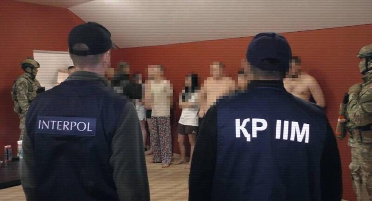 Сотни завербованных и десятки обысков: МВД Казахстана участвовало в ликвидации наркосети