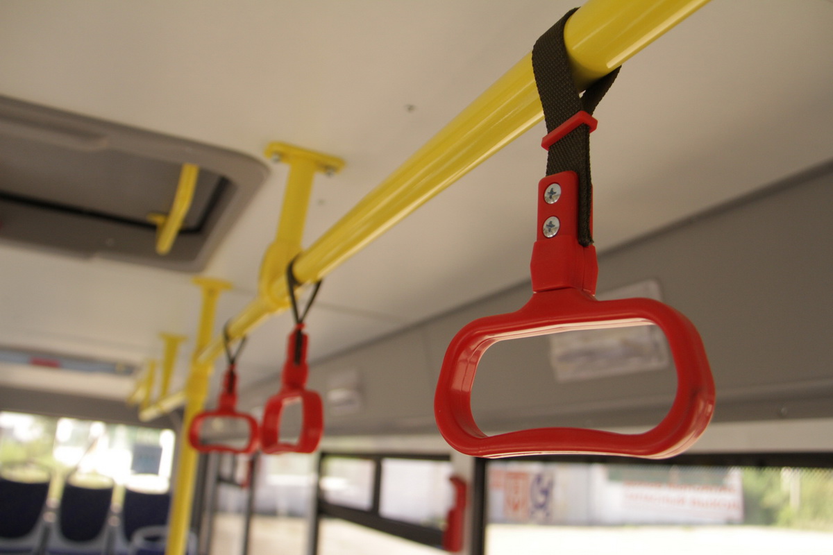 В Усть-Каменогорске мужчину оштрафовали за нецензурную брань в автобусе