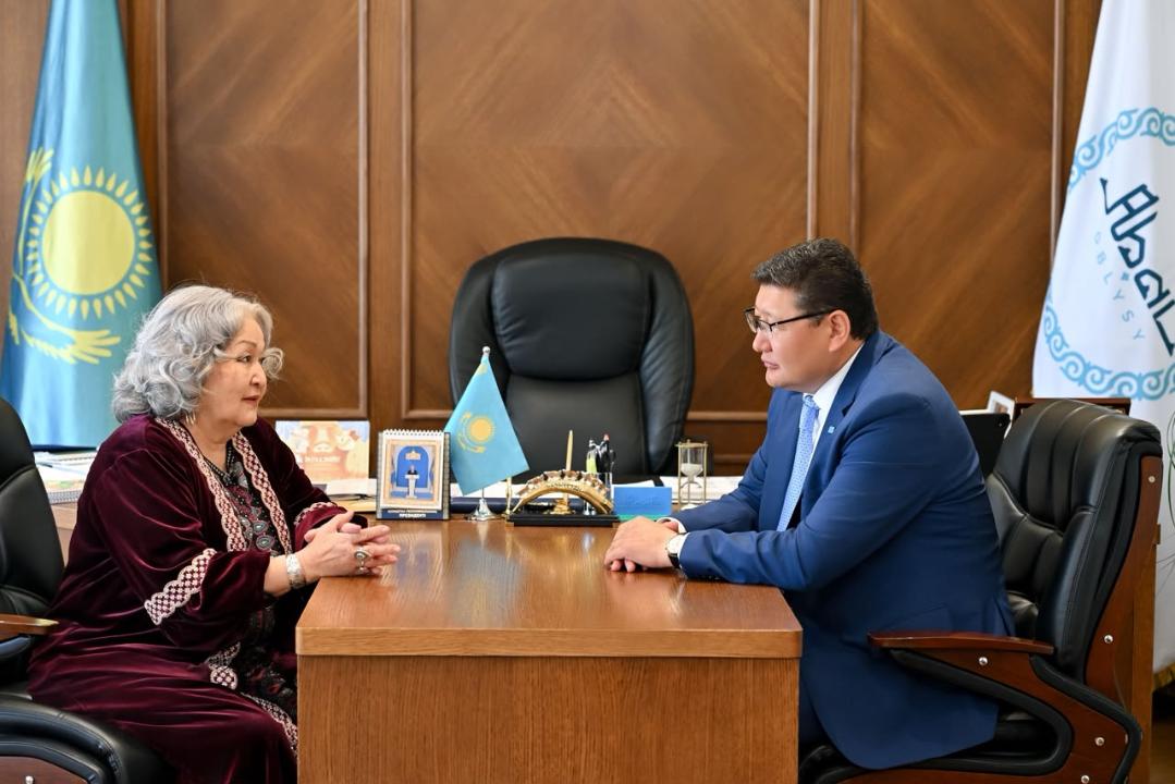 Народная артистка Казахстана Лидия Каденова посетила Семей
