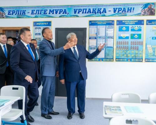 В школе ВКО открыли кабинет НВП имени Токтара Аубакирова