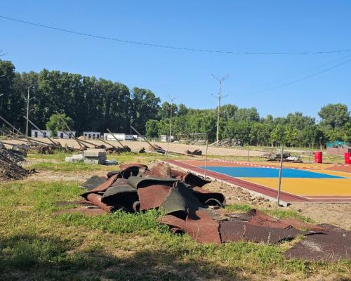 Благоустройство продолжается: на пляже «Самал» в Усть-Каменогорске установили волнорез