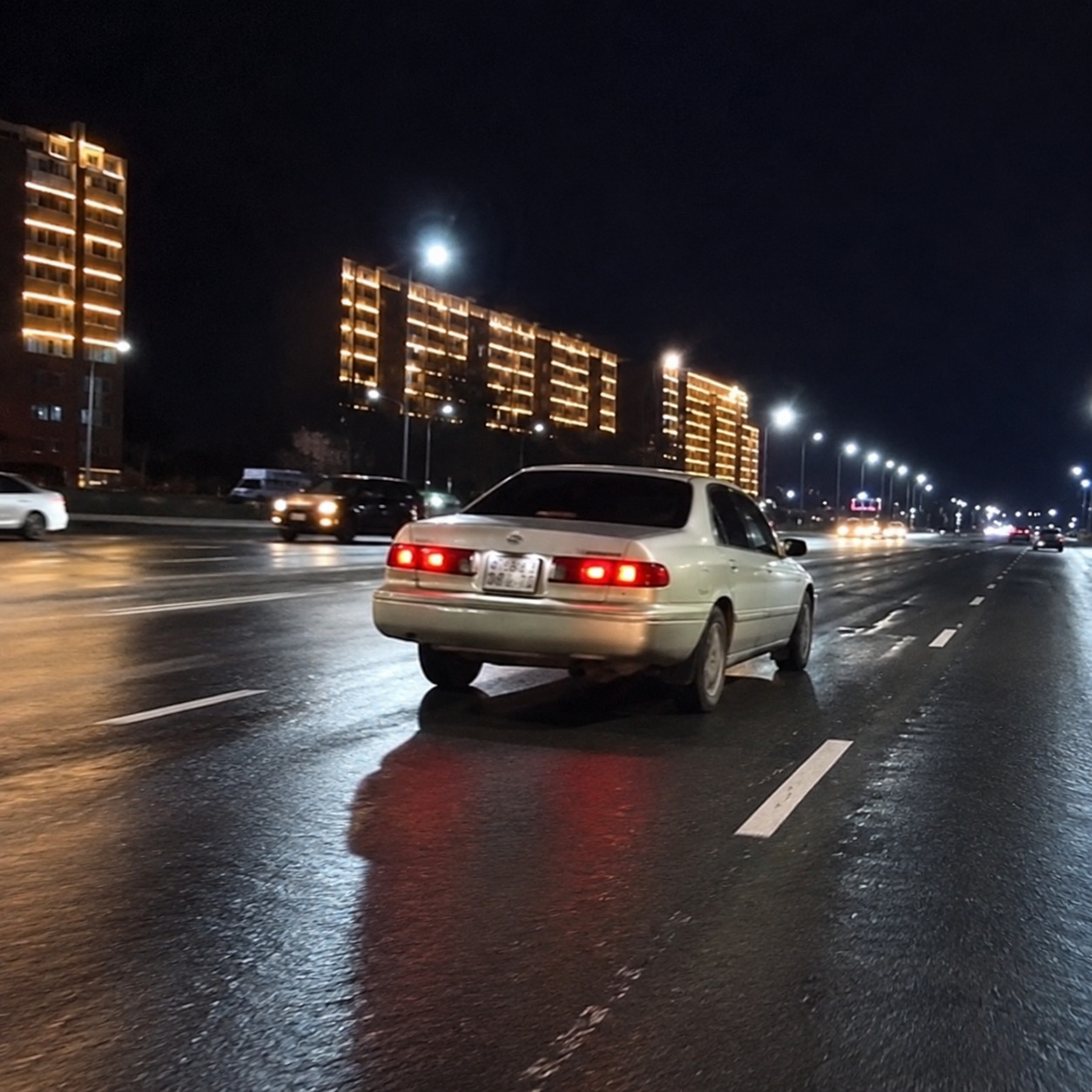 В Усть-Каменогорске водителя наказали за LED-лампы и нарушение ПДД