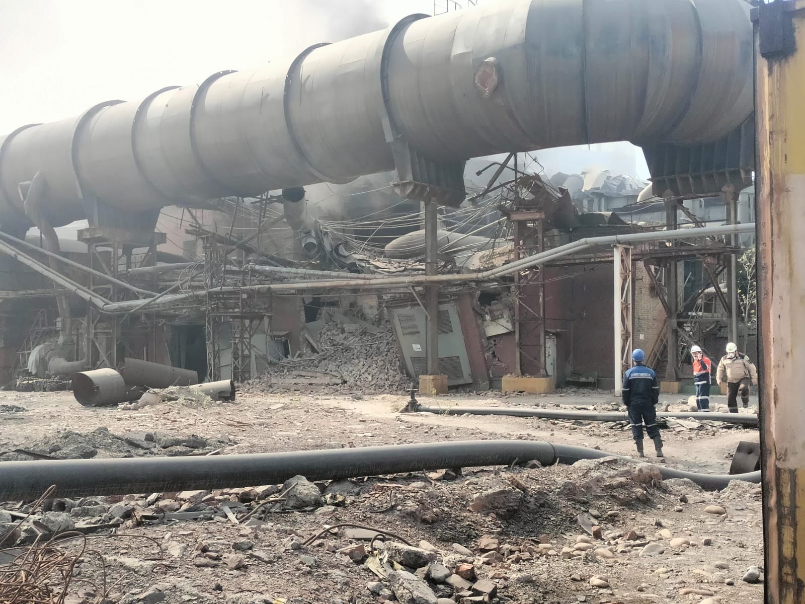 Происшествие в промзоне: устькаменогорцы задаются вопросом, не опасно ли находиться на улице