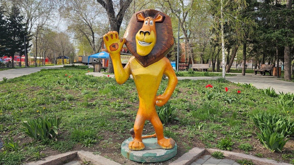 В Усть-Каменогорске парк «Металлург» готовят к открытию