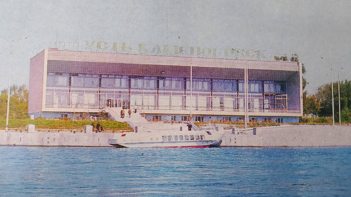В Усть-Каменогорске продают здание бывшего речного вокзала 