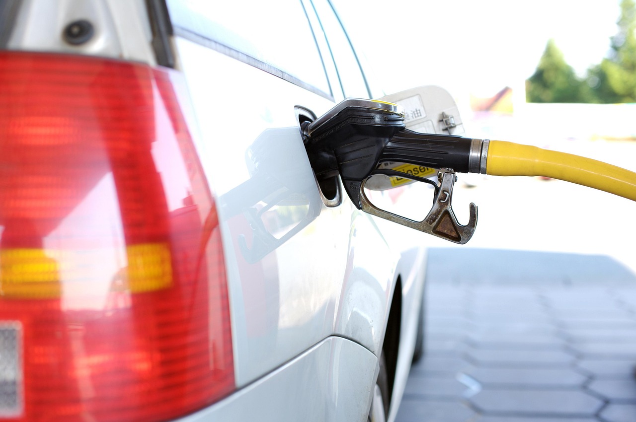 Цены на бензин в Казахстане не зависят от поставок нефти в Германию — Минэнерго