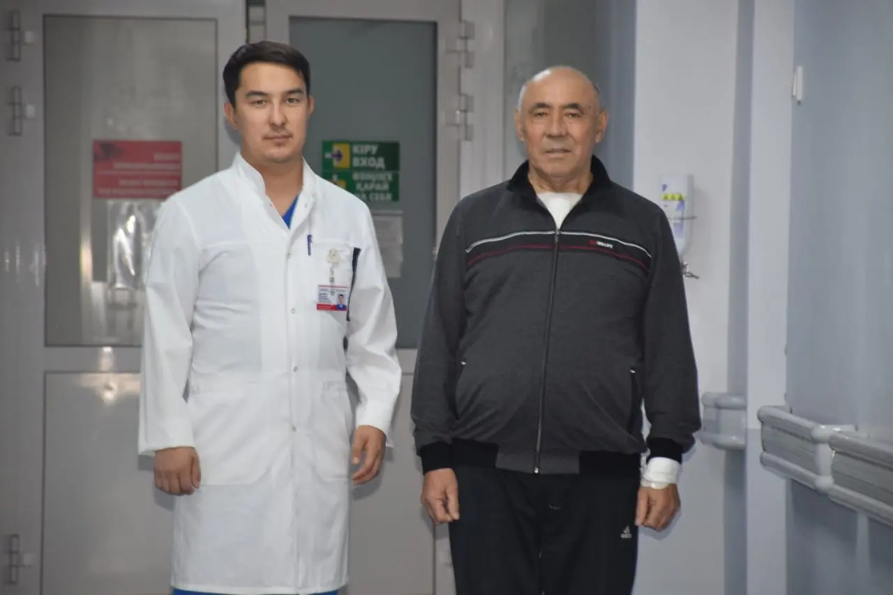 В ВКО пенсионер не знал о врожденном пороке сердца: операция длилась около восьми часов