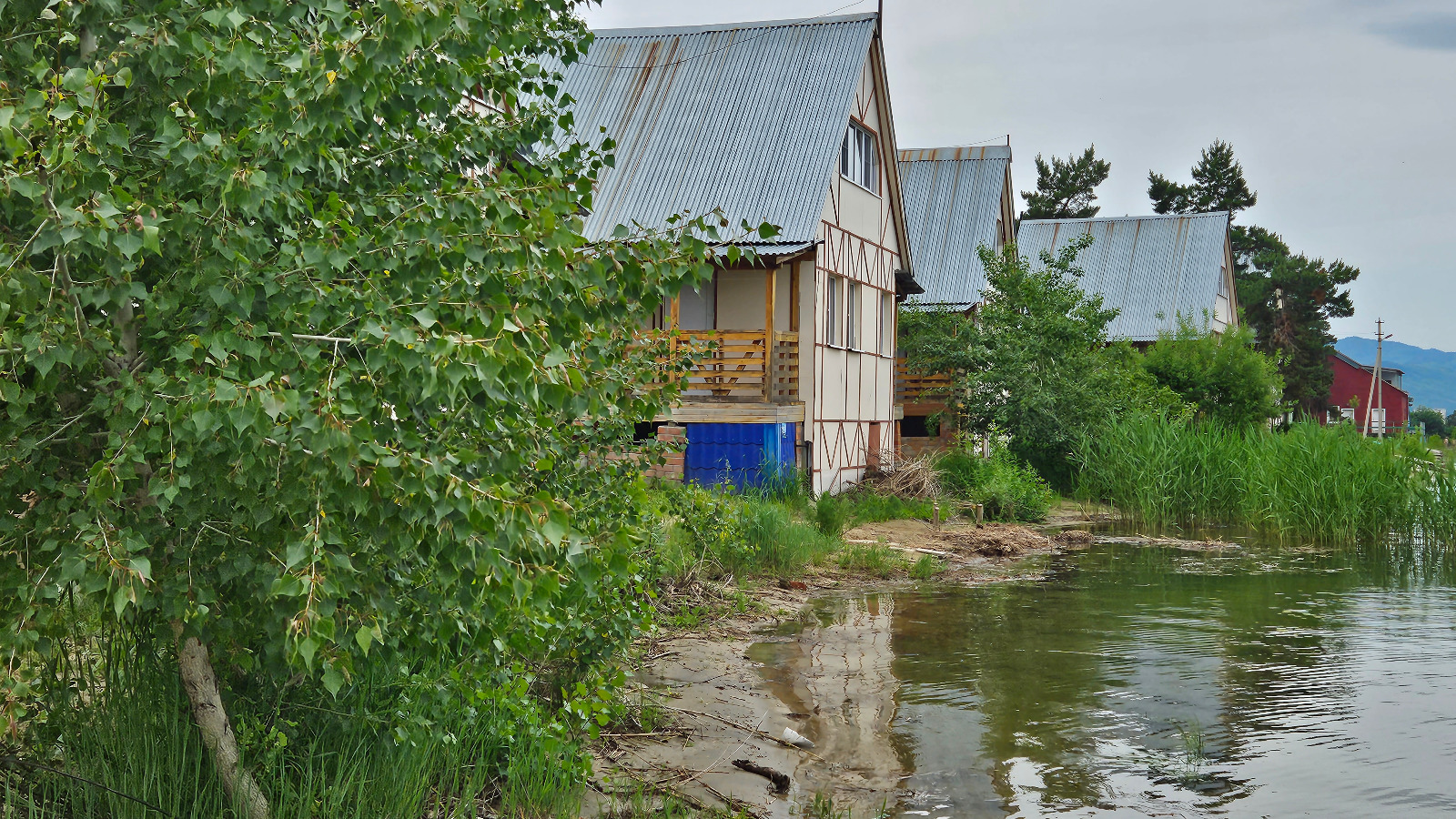 В Бухтарминском водохранилище — низкий уровень воды, несмотря на снежную зиму