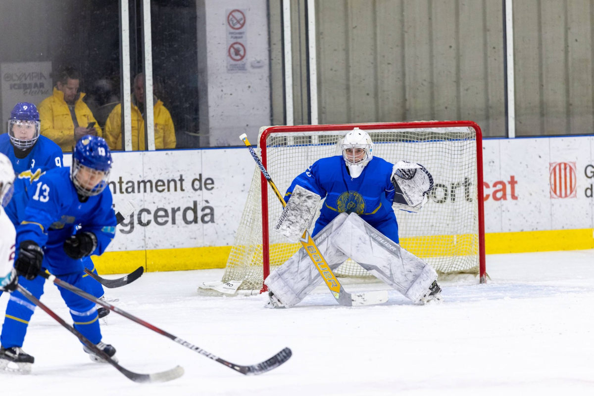 Казахстанки стали бронзовыми призерами чемпионата мира по хоккею