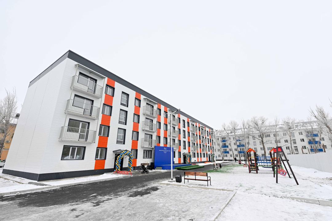 В городе Курчатов 22 семьи получили жилье