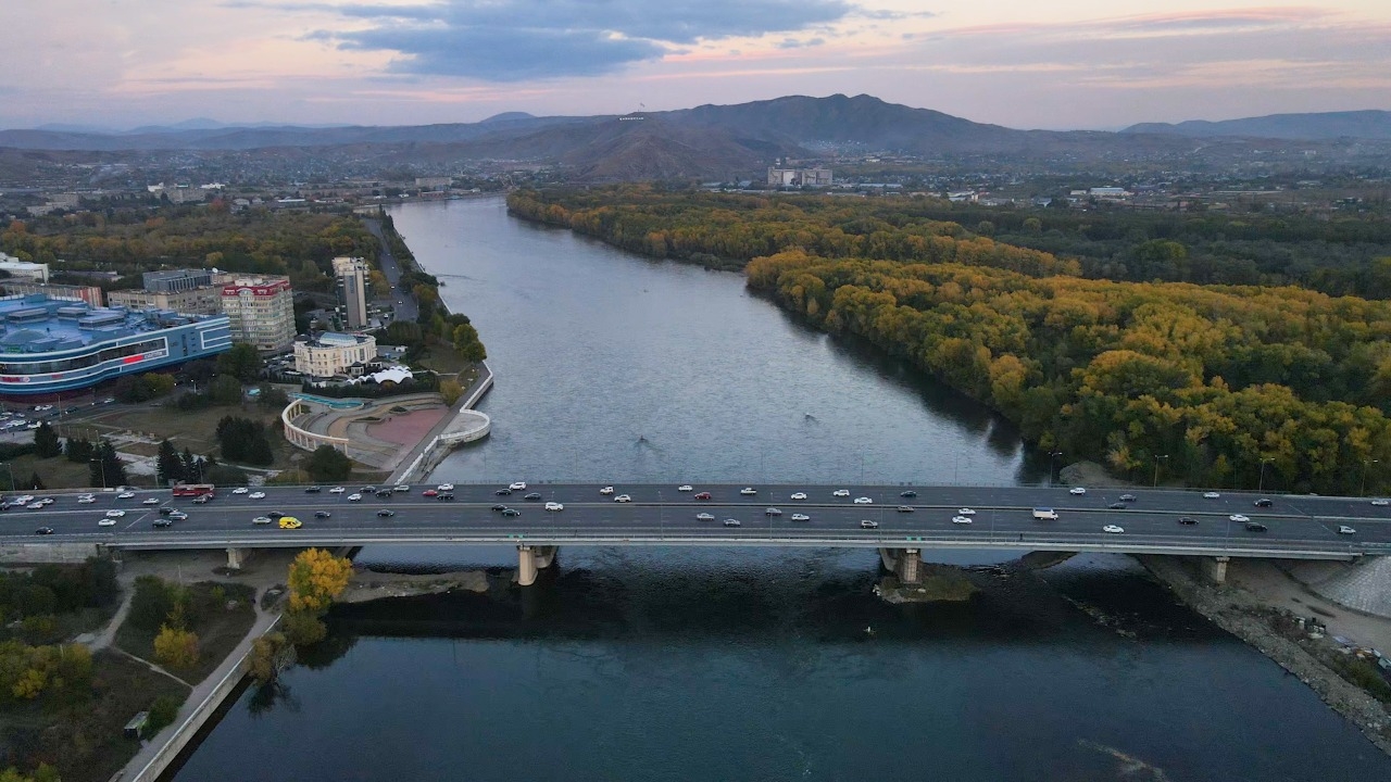 Аким ВКО высказался о решении логистических проблем Усть-Каменогорска