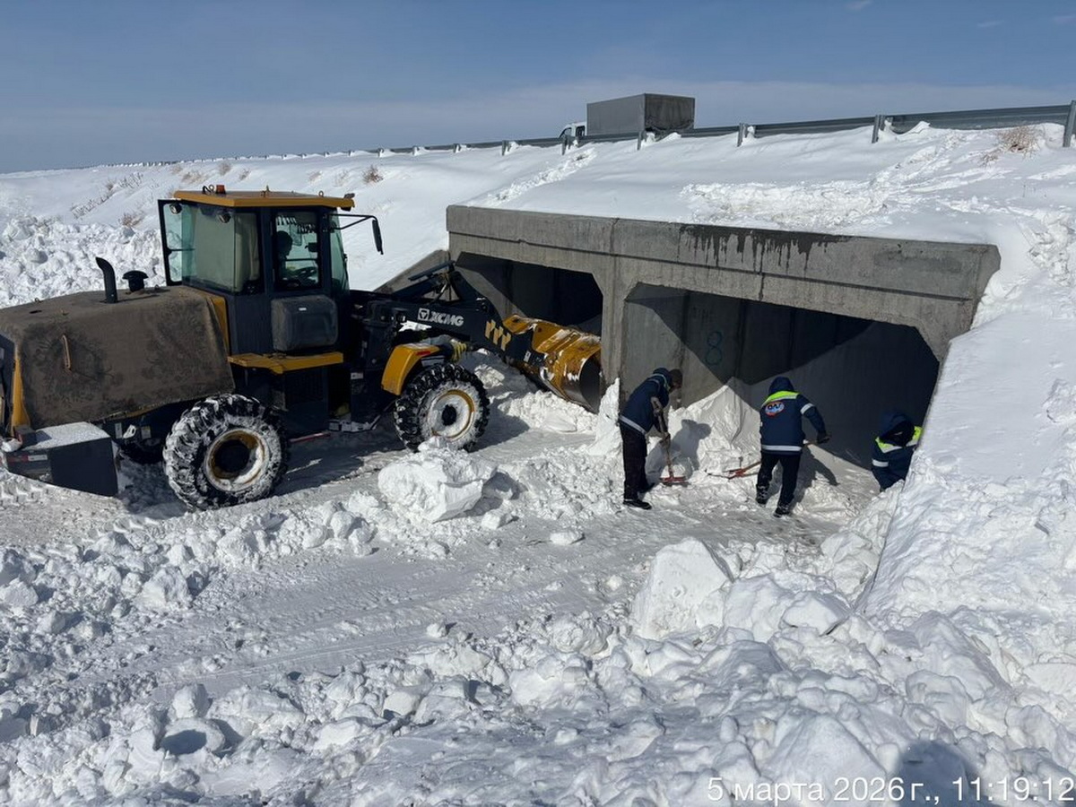 В Восточном Казахстане усилили защиту республиканских трасс от паводков