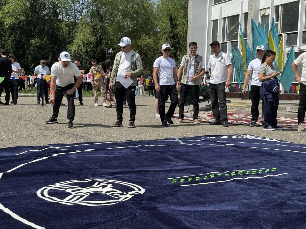 В районе Алтай выбрали сильнейших мужчин