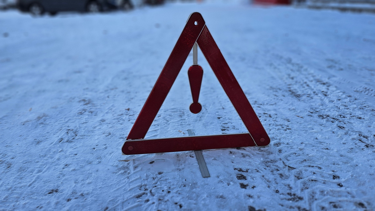 Легковой автомобиль перевернулся на трассе Усть-Каменогорск — Риддер 